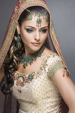свадебное платье в индийском стиле фото