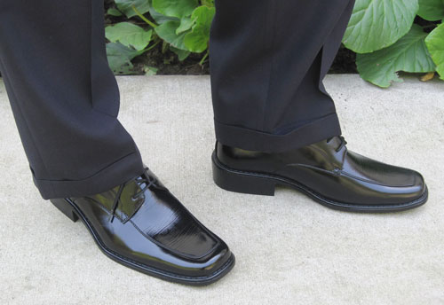черные мужские ботинки