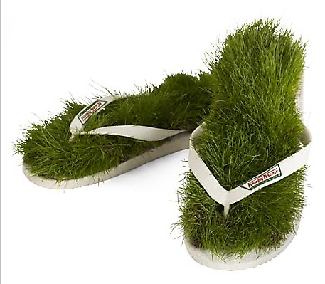травяные сандалии
