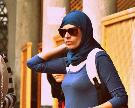 девушка в хиджабе фото
